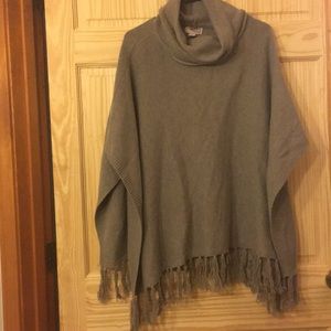 Woman’s poncho